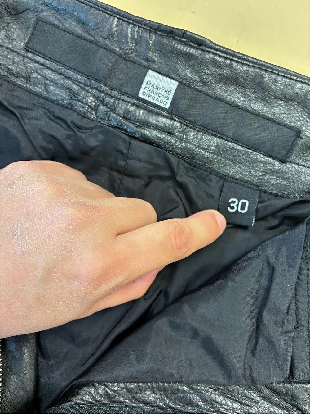 Marithé François Girbaud Black Leather Cargo Pants Y2K Baggy Size 30 - Picture 3 of 15